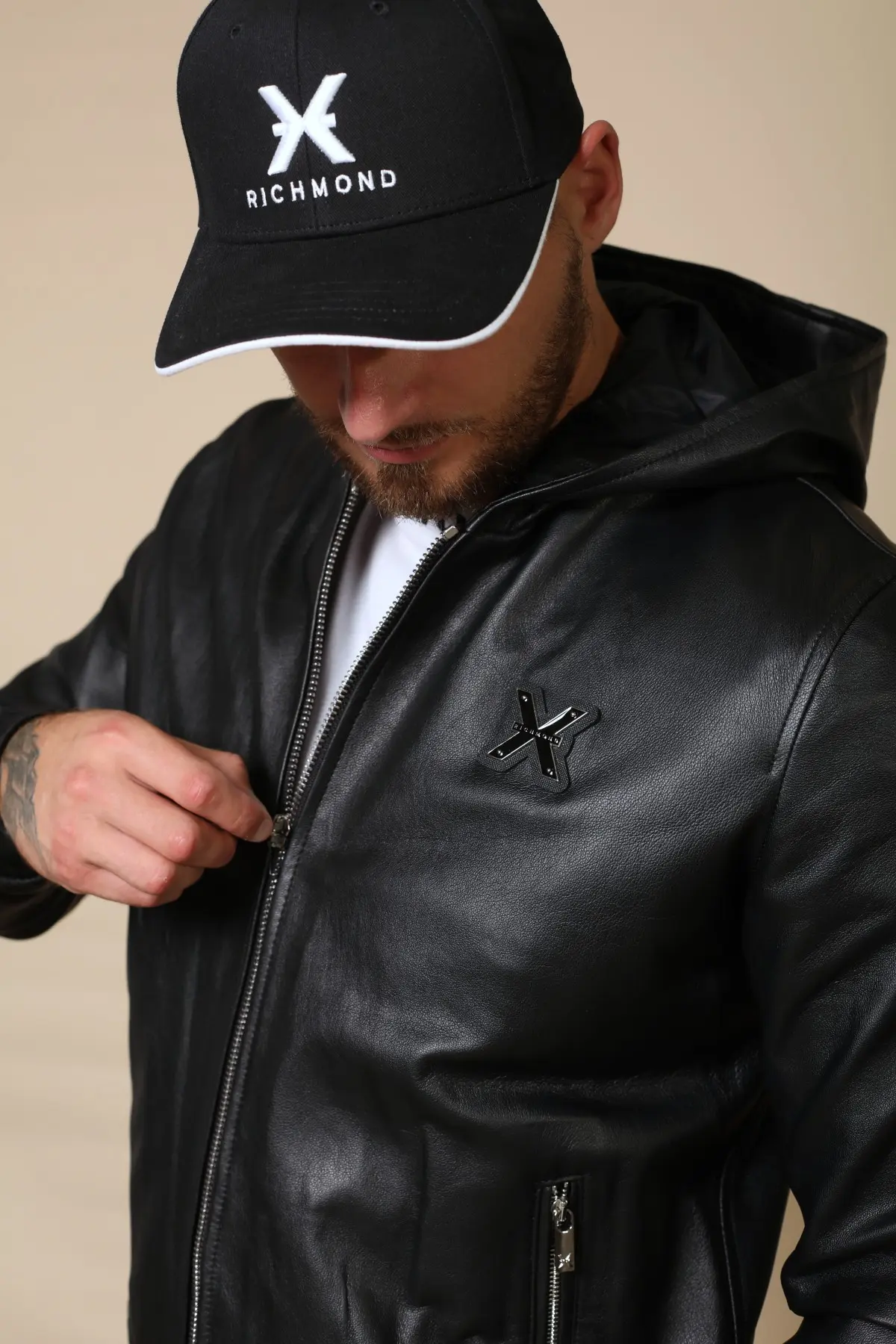25296 black