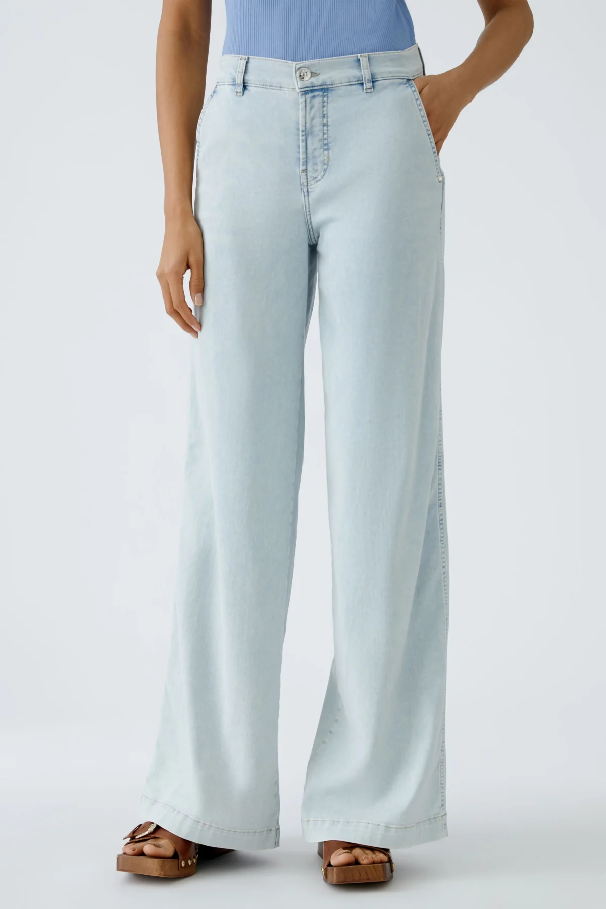 0093228 oui (4) 0093228 oui (4)