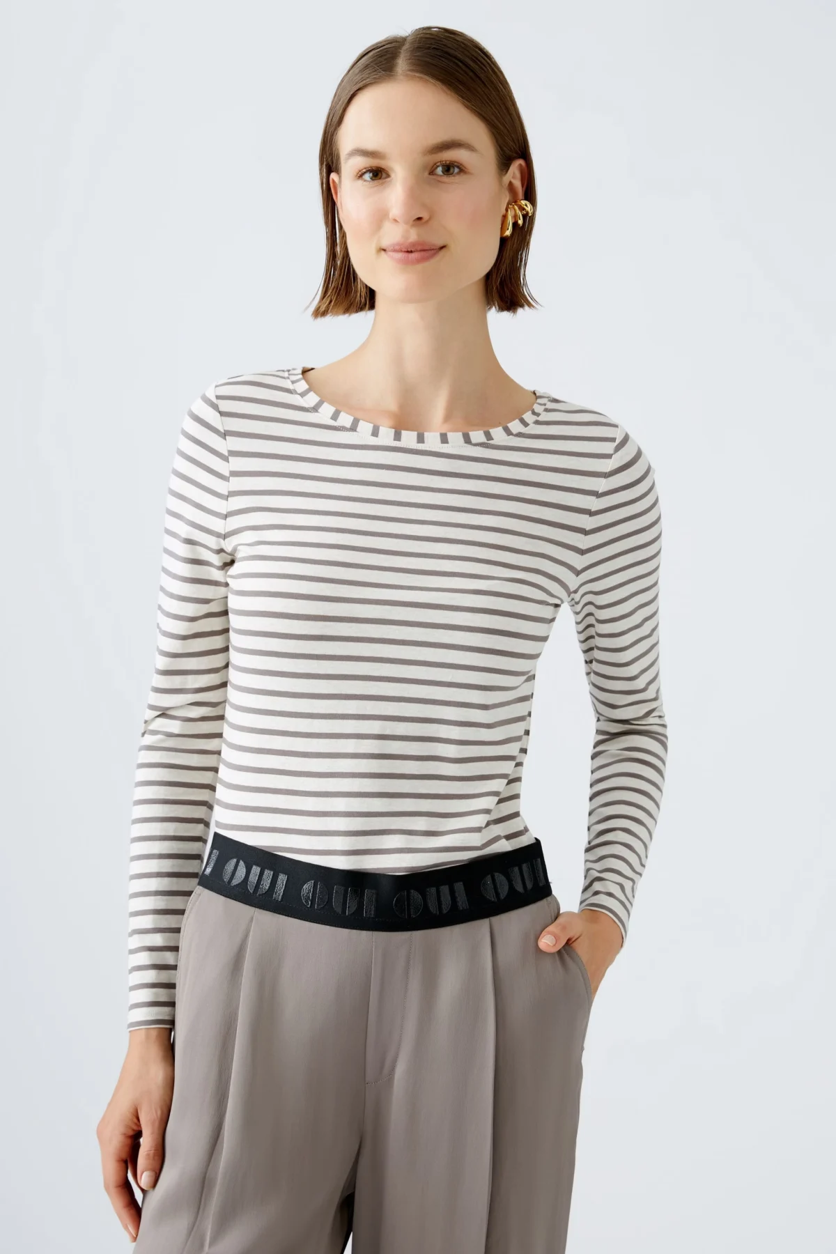 Oui 0088220 (2)