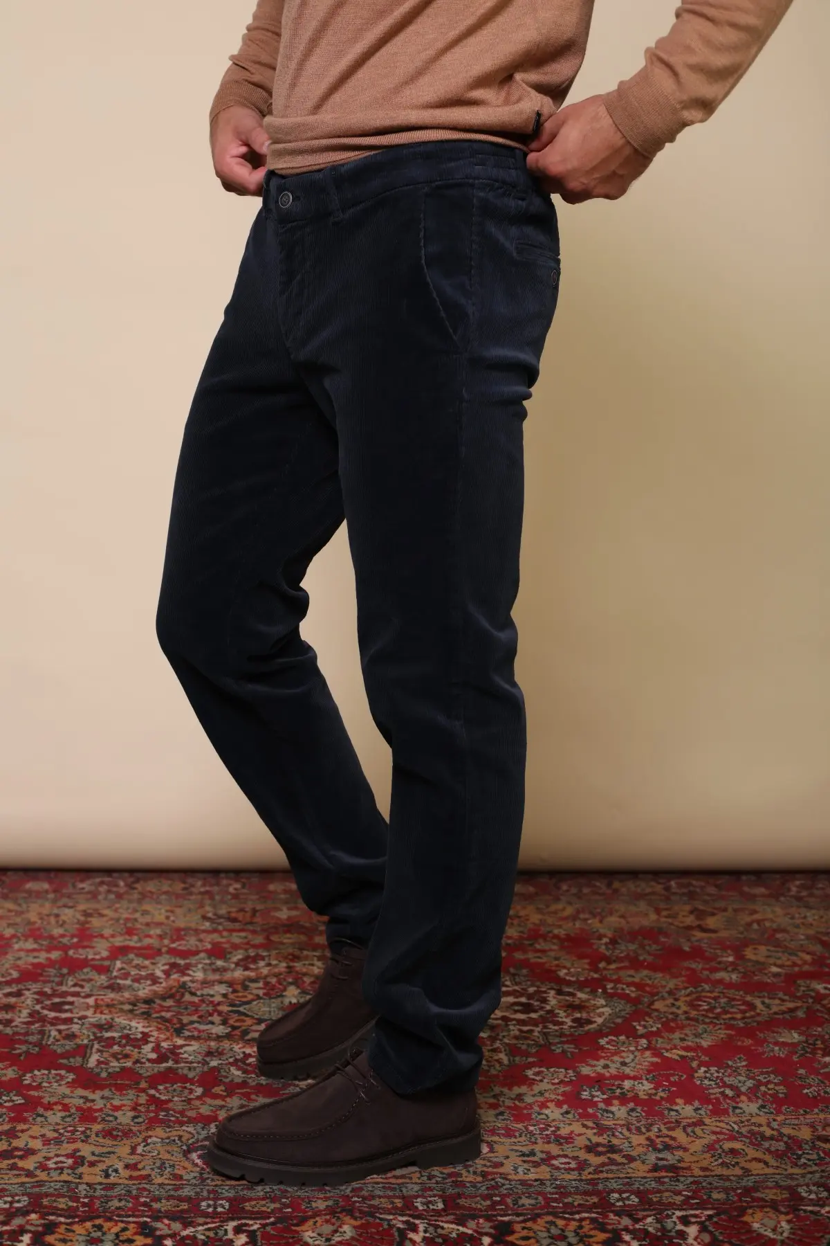 1310 2805 (4) 1310 2805 (4)