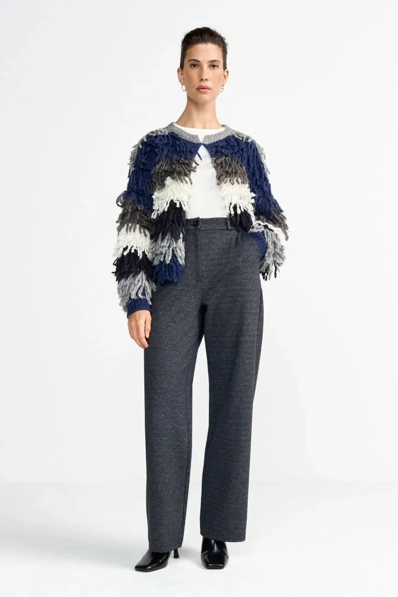 2508 930 (4) 2508 930 (4)