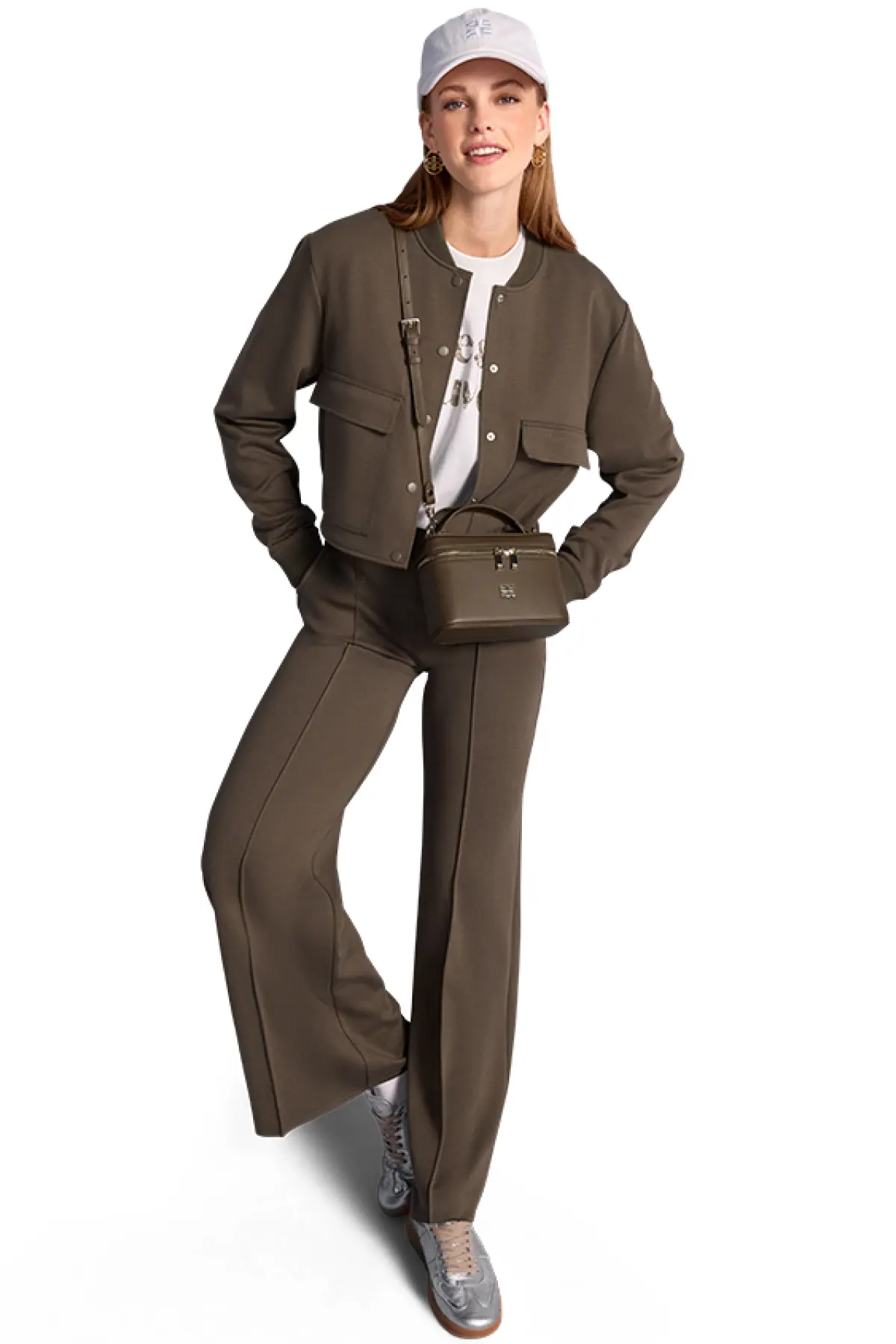 Riani-1 581950 (1) Riani-1 581950 (1)